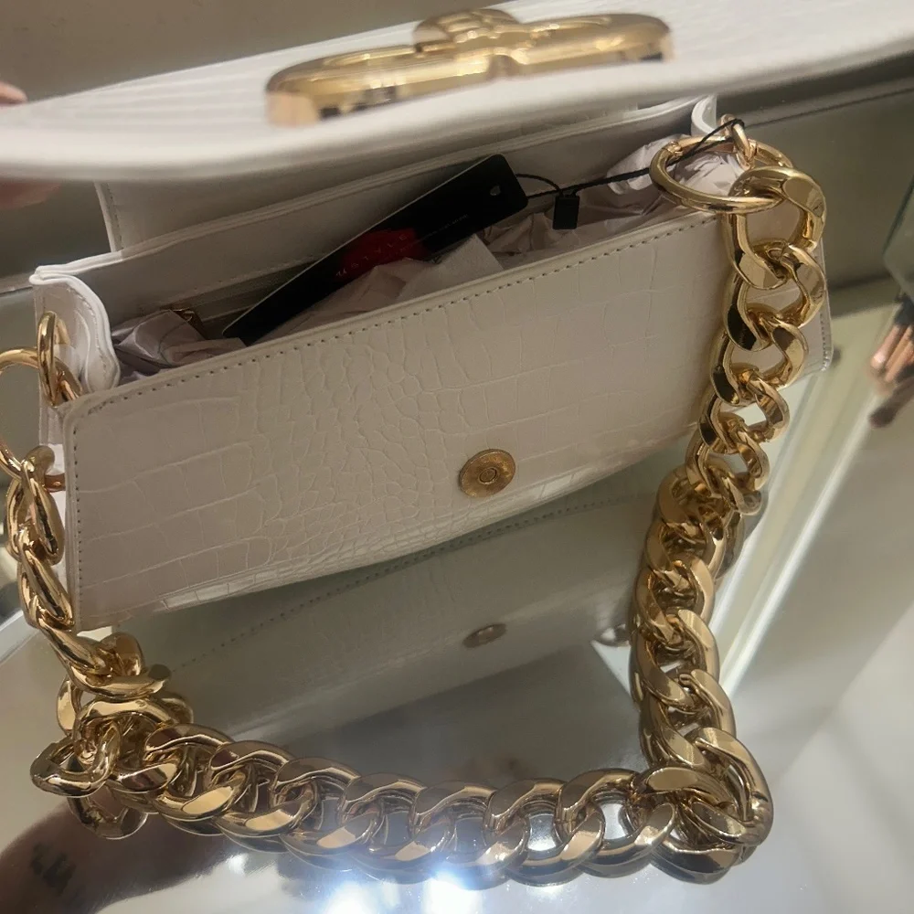 White & gold leather purse - Picture 7 of 7